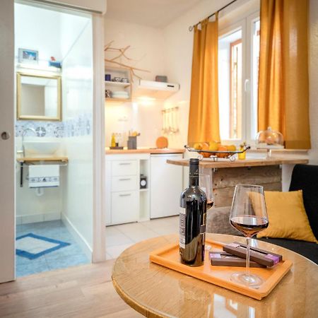 Apartment Bosiljak Єлса Екстер'єр фото