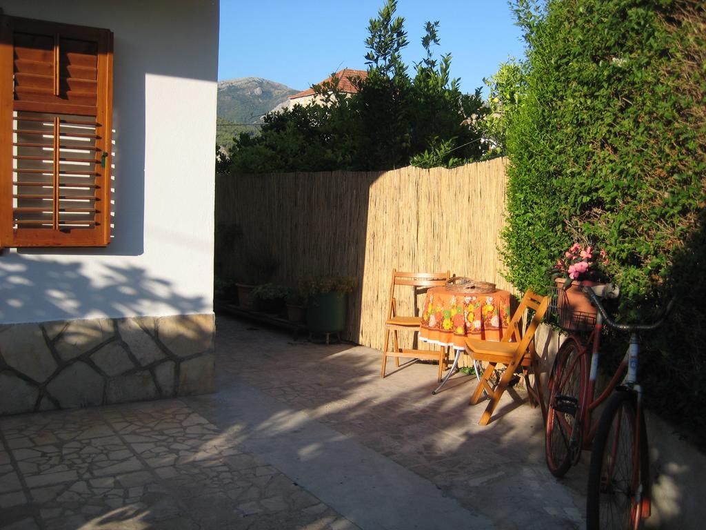 Apartment Bosiljak Єлса Номер фото