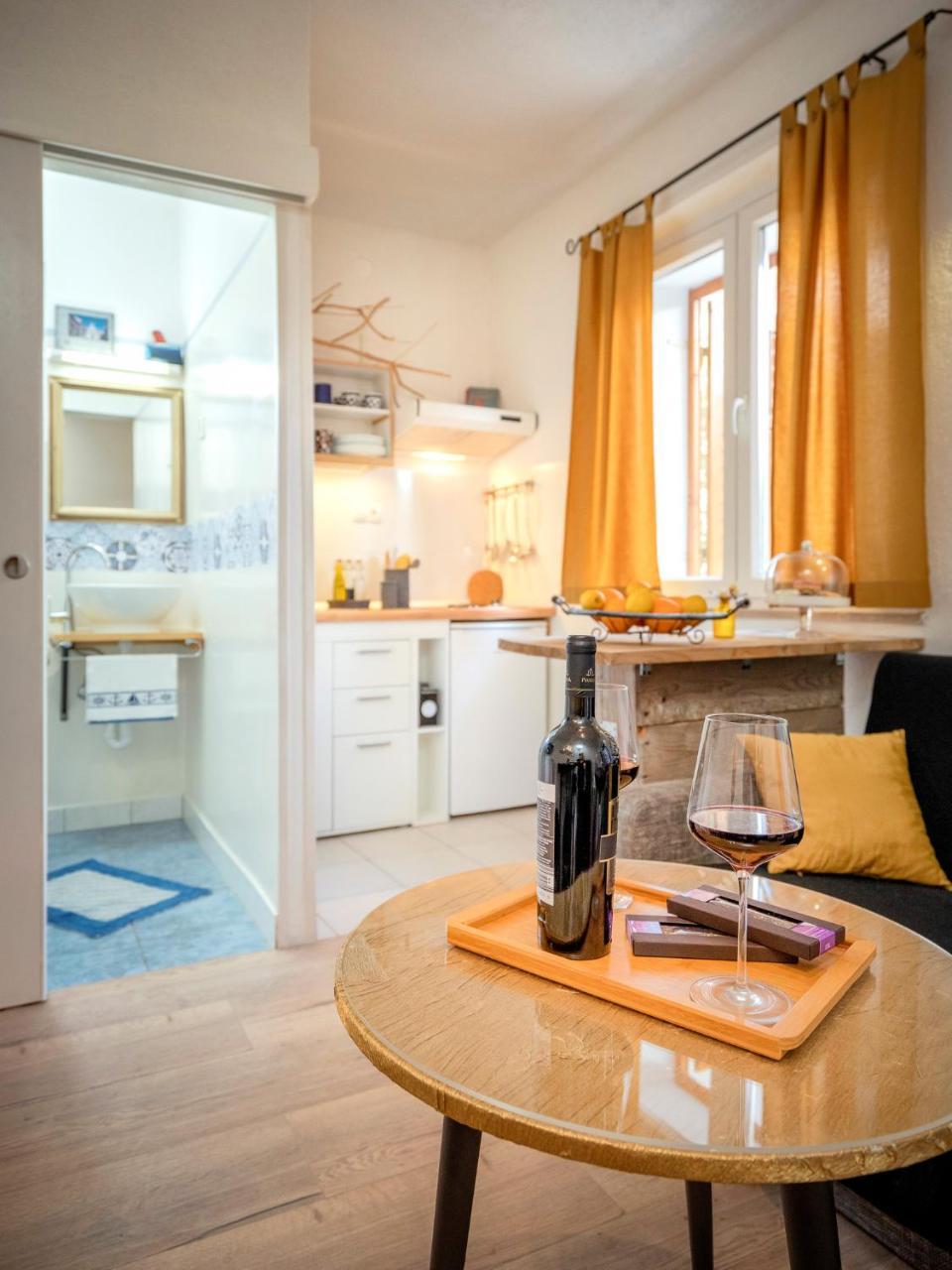 Apartment Bosiljak Єлса Екстер'єр фото
